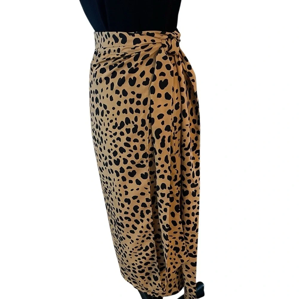 Lulus Gauzy Tan Leopard Print Midi Wrap Skirt Size Small. Waist 26”.
